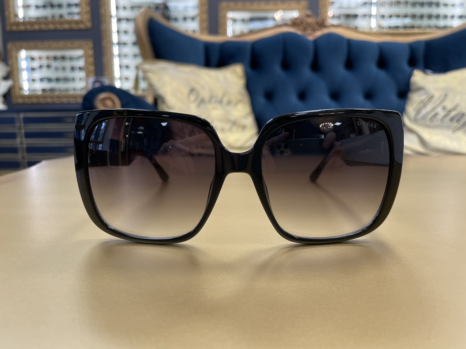 GUESS eyewear